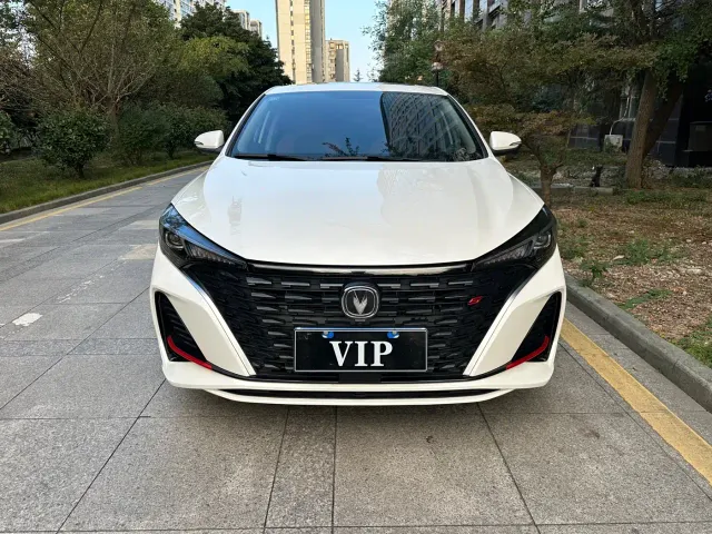 Фотография автомобиля — Changan Eado