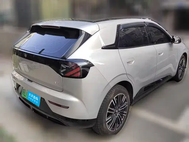Arcfox T1 — Фото автомобиля 2