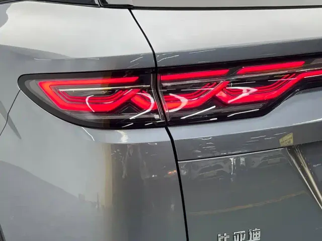 BYD Song L DM-i — Фото автомобиля 11