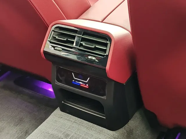 BMW 5 Series — Фото автомобиля 16
