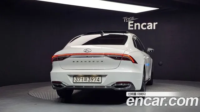 Hyundai Grandeur Новый Grandeur IG 3.0 LPi (Для проката) — Фото автомобиля 4
