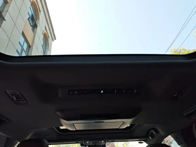 Toyota Granvia — Фото автомобиля 17
