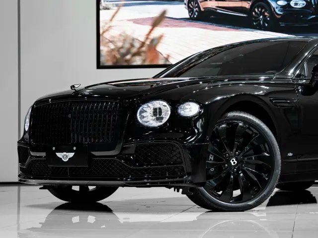 Bentley Flying Spur — Фото автомобиля 5