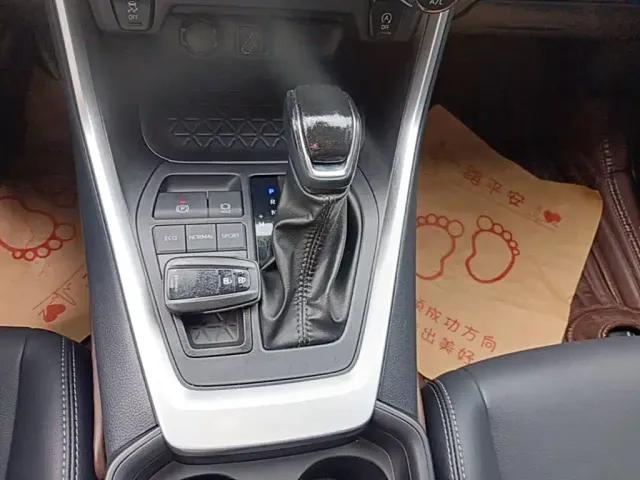 Toyota Wildlander — Фото автомобиля 13