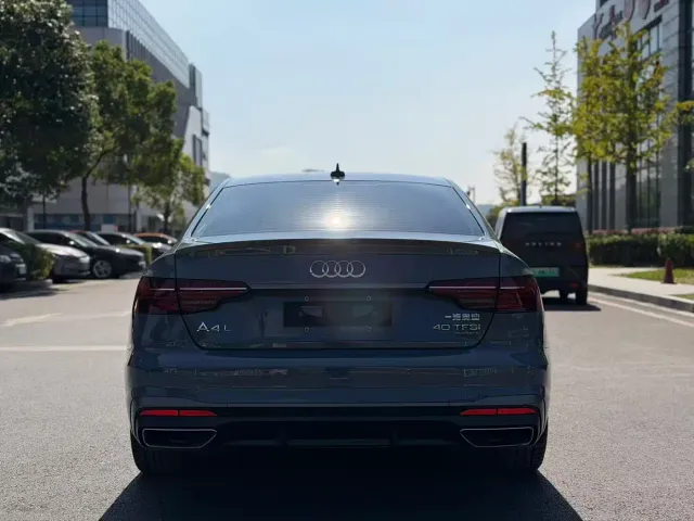Audi A4L — Фото автомобиля 15