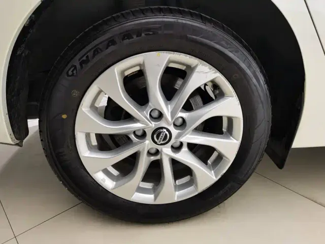 Nissan Sylphy — Фото автомобиля 6