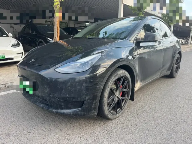 Фотография автомобиля — Tesla Model Y