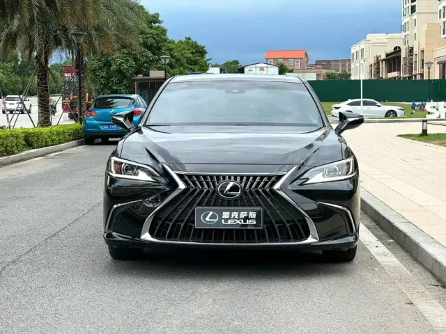 Lexus Lexus ES 2022 200 Excellence Edition — Фото автомобиля 3