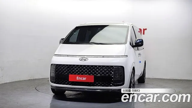 Hyundai Staria Staria L3.5 Lounge 7 мест — Фото автомобиля 3