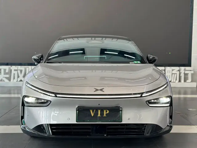 Xpeng P7+ — Фото автомобиля 2