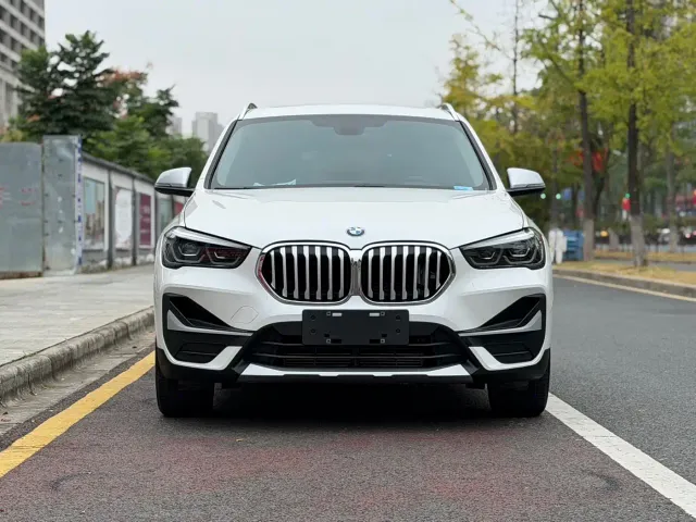 BMW X1 — Фото автомобиля 2