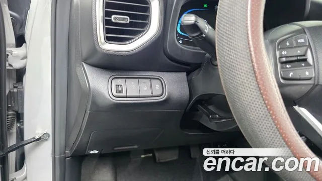 Hyundai Venue — Фото автомобиля 22