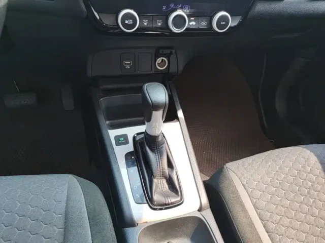 Honda Fit — Фото автомобиля 12