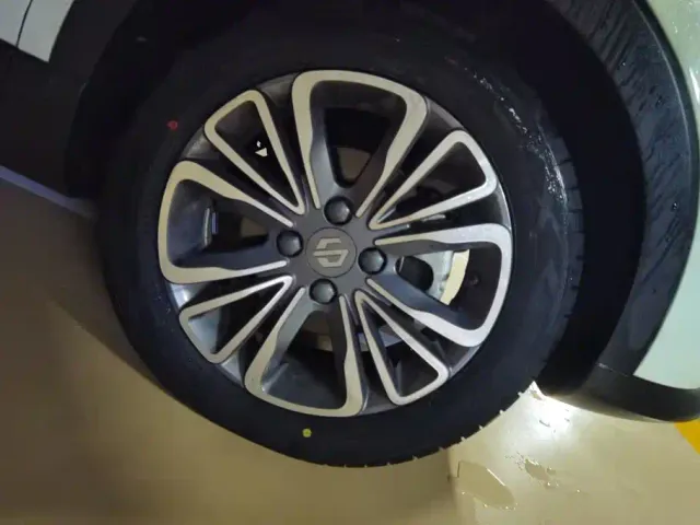 Leapmotor T03 — Фото автомобиля 5