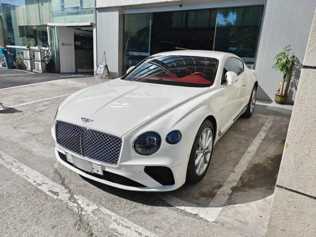 Фотография автомобиля — Bentley Continental