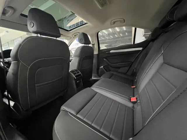 Skoda Superb — Фото автомобиля 7