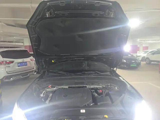 Volvo XC90 — Фото автомобиля 23