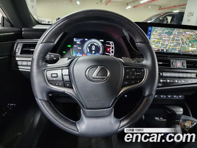 Lexus ES — Фото автомобиля 11