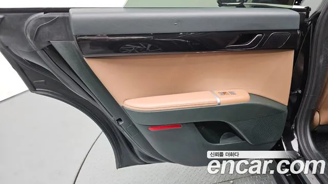 Hyundai Grandeur GN7 — Фото автомобиля 14