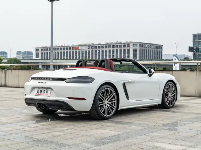 Porsche 718 — Фото автомобиля 12