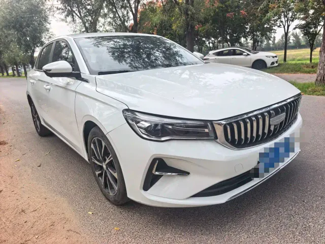 Geely Emgrand — Фото автомобиля 3