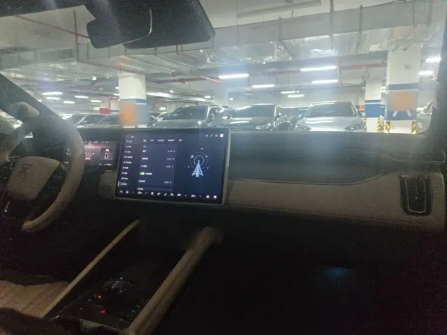 BYD Song L EV — Фото автомобиля 9