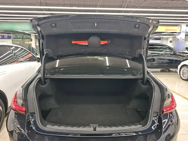 BMW i3 — Фото автомобиля 18