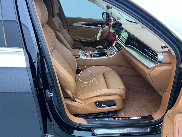 Hongqi H9 — Фото автомобиля 10
