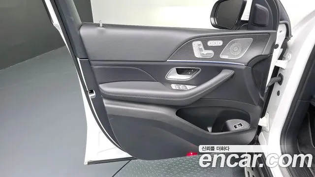 Mercedes-Benz GLE-Class — Фото автомобиля 20