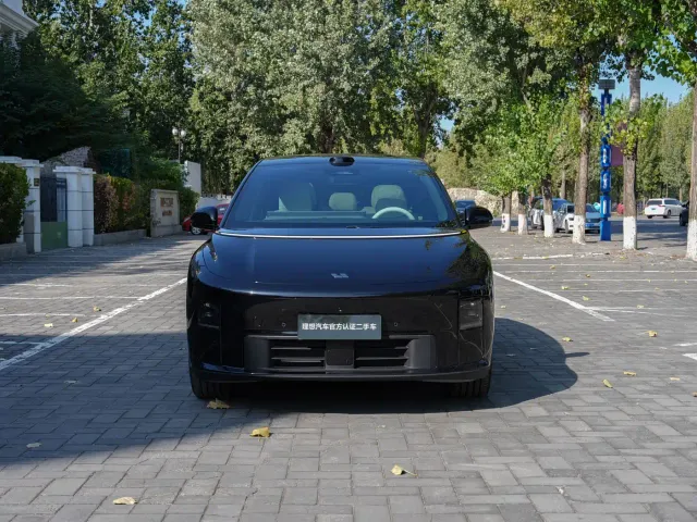 Li Auto i6 — Фото автомобиля 2
