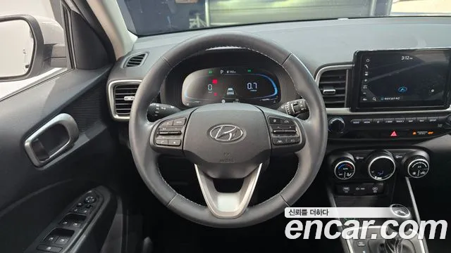 Hyundai Venue — Фото автомобиля 17