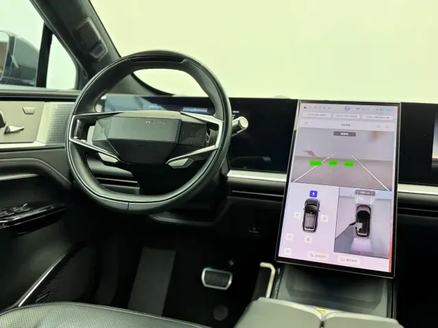 HiPhi HiPhi Y 2023 560km Elite Edition — Фото автомобиля 17
