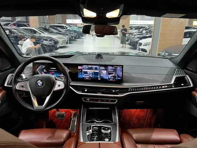 BMW X7 — Фото автомобиля 5