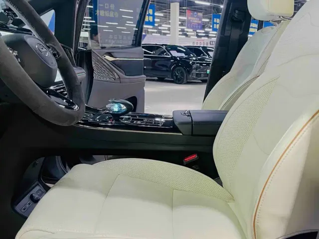 GAC Trumpchi M8 — Фото автомобиля 5