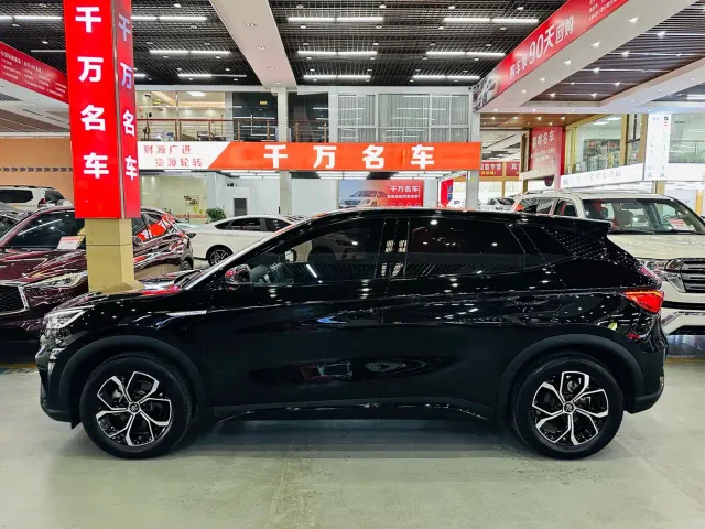 BYD Yuan PLUS — Фото автомобиля 5