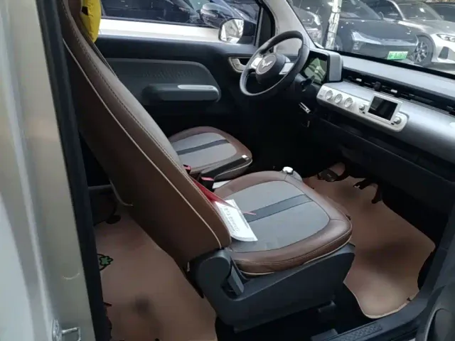 Wuling Hongguang Mini EV — Фото автомобиля 24