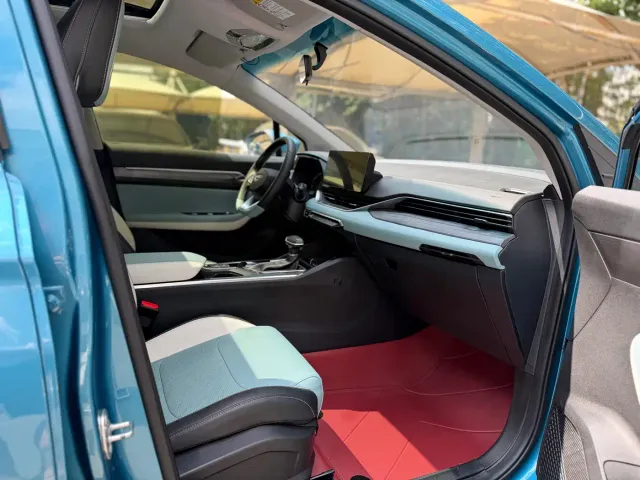 Geely Emgrand S — Фото автомобиля 13