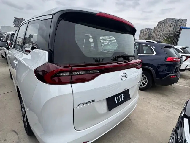 GAC Trumpchi M6 — Фото автомобиля 16