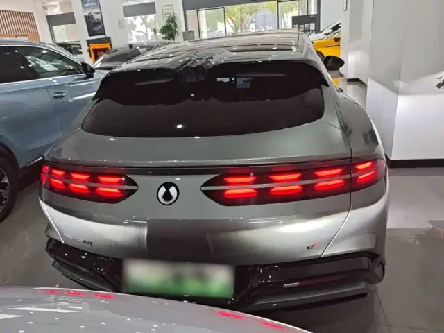 Denza Z9GT — Фото автомобиля 5