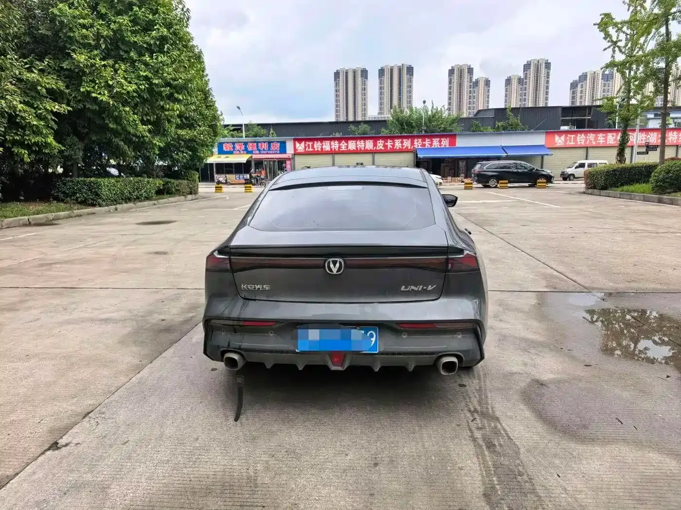 Changan Changan UNI-V 2022 1.5T Premium Model — Фото автомобиля 12