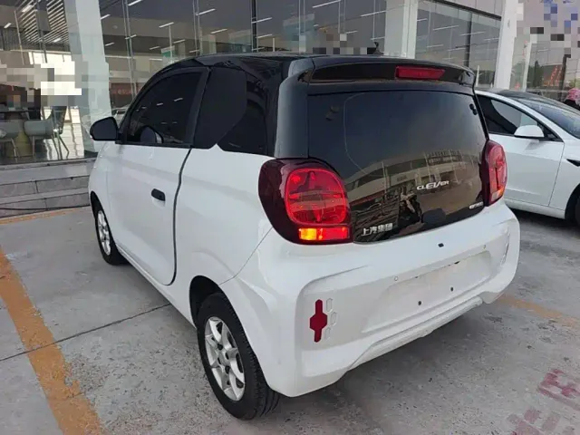 Roewe Clever — Фото автомобиля 4