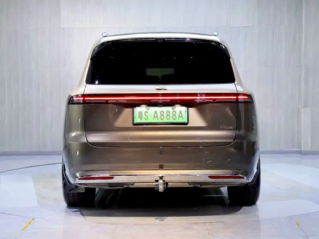 Li Auto L9 — Фото автомобиля 6