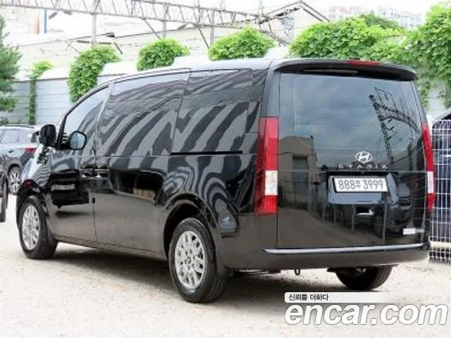 Hyundai Staria Staria L3.5 Карго 3 места — Фото автомобиля 3