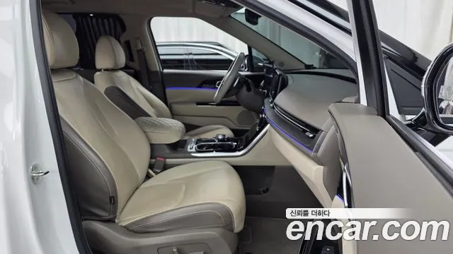 Kia Carnival Generation 4 — Фото автомобиля 17
