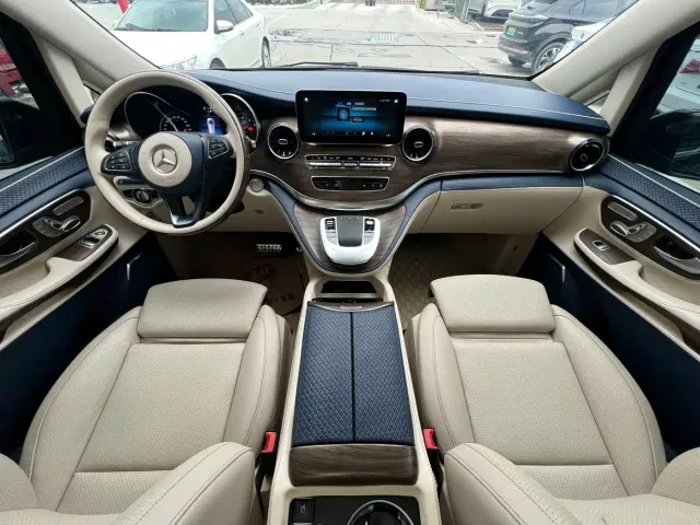 Mercedes-Benz V-Class — Фото автомобиля 5