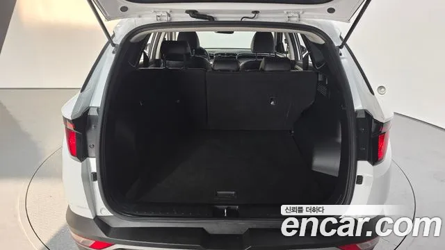 Hyundai Tucson Tucson (NX4) Бензин 1.6 турбо 2WD — Фото автомобиля 20