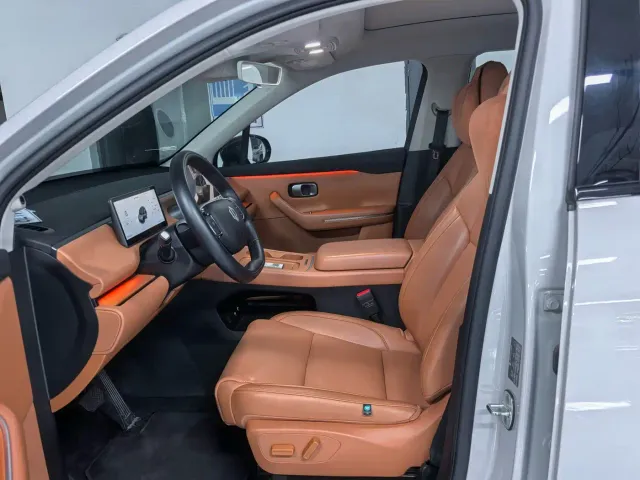 Leapmotor C10 — Фото автомобиля 10