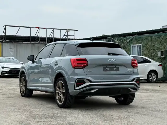 Audi Q2L — Фото автомобиля 9