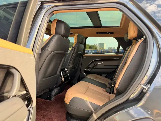 Land Rover Range Rover Sport — Фото автомобиля 7