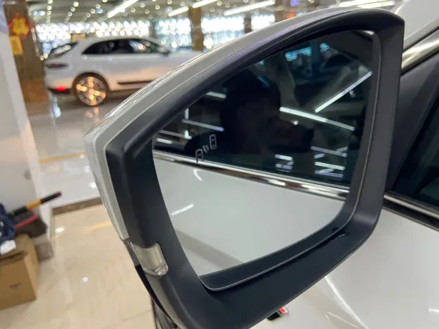 Skoda Karoq — Фото автомобиля 27
